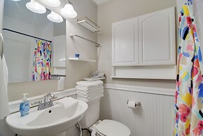 4 Mi to Dtwn: Pet-friendly Tampa Retreat