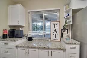 4 Mi to Dtwn: Pet-friendly Tampa Retreat