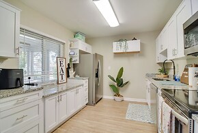 4 Mi to Dtwn: Pet-friendly Tampa Retreat