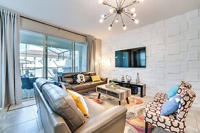 7 Mi to Wdw: Townhome w/ Private Pool