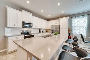 7 Mi to Wdw: Townhome w/ Private Pool