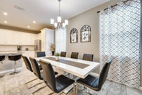 7 Mi to Wdw: Townhome w/ Private Pool