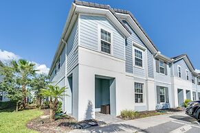 7 Mi to Disney: Davenport Family Getaway w/ Pool!