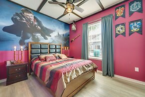 7 Mi to Disney: Davenport Family Getaway w/ Pool!