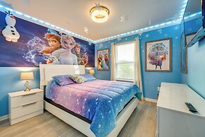 7 Mi to Disney: Davenport Family Getaway w/ Pool!