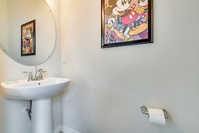 7 Mi to Disney: Davenport Family Getaway w/ Pool!