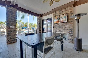 7 Mi to Disney: Davenport Family Getaway w/ Pool!