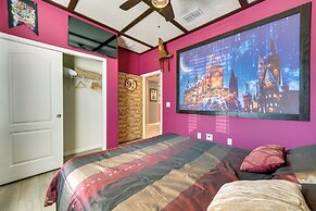 7 Mi to Disney: Davenport Family Getaway w/ Pool!