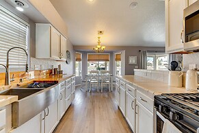 2 Mi to Colorado River, Beach: Bullhead City Home!