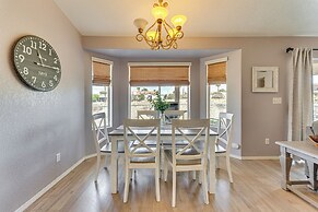 2 Mi to Colorado River, Beach: Bullhead City Home!