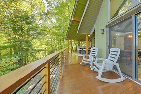 Blue Ridge Pkwy View & Deck: Brevard Home!