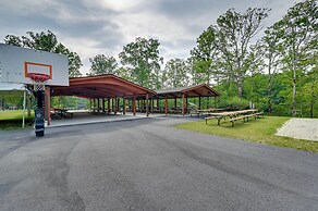 Blue Ridge Pkwy View & Deck: Brevard Home!