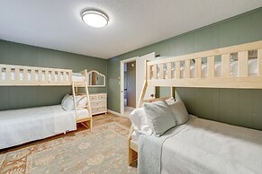 Blue Ridge Pkwy View & Deck: Brevard Home!