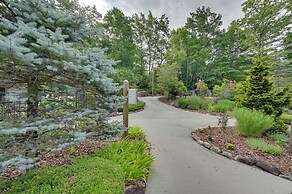 Blue Ridge Pkwy View & Deck: Brevard Home!
