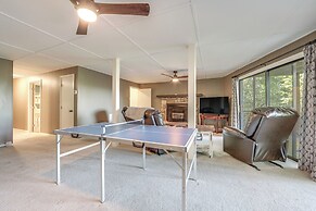 Blue Ridge Pkwy View & Deck: Brevard Home!