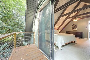 Blue Ridge Pkwy View & Deck: Brevard Home!