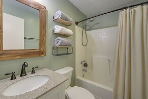 Blue Ridge Pkwy View & Deck: Brevard Home!