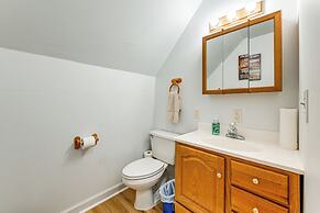 7 Mi to Franklin: Peaceful Home w/ Deck & Yard!