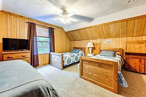 7 Mi to Franklin: Peaceful Home w/ Deck & Yard!