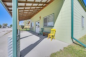 Charming Iowa Home: 1 Mi to Golf