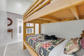 Charming Iowa Home: 1 Mi to Golf