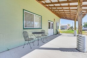 Charming Iowa Home: 1 Mi to Golf