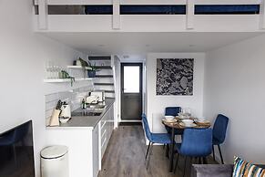 On the Water 5 With Free Parking By My Getaways