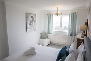Lancing Seascape With Seaview By My Getaways