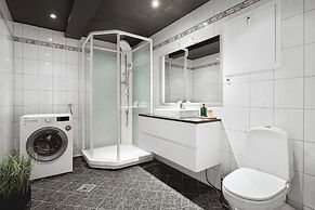 Arctic Homes - Downtown Penthouse