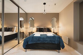 Arctic Homes - Downtown Penthouse