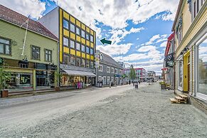 Arctic Homes - Downtown Penthouse