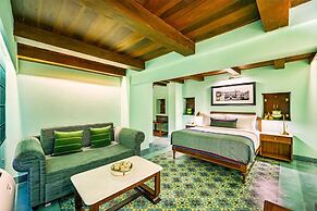 THE Lotus Palace Chettinad