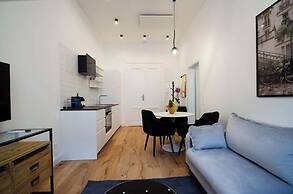 Charming Apartments Near City Centre