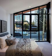 Kangaroo Point Apartments by Urban Rest