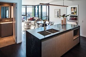 Kangaroo Point Apartments by Urban Rest