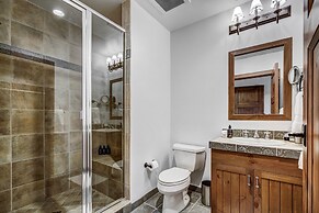 Remodeled 3br Condo In Bachelor Gulch - Ski In/out 3 Bedroom Condo