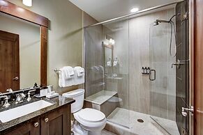 Luxury 1 Bedroom Condo with Slopeside View 1 Condo