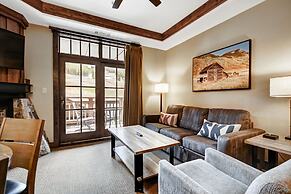 Luxury 1 Bedroom Condo with Slopeside View 1 Condo