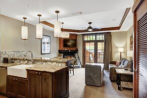 Luxury 1 Bedroom Condo with Slopeside View 1 Condo