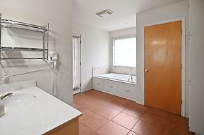 Kermit's Place 3 Bedroom Home