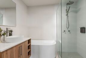 Bondi Beach Apartments by Urban Rest