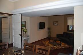 Cosmo Mendoza Suites