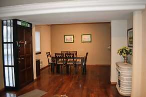 Cosmo Mendoza Suites