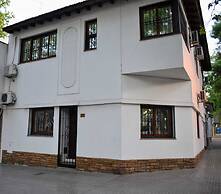 Cosmo Mendoza Suites