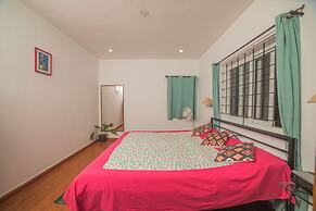 Chalet In Tea Gardens