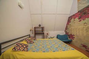 Chalet In Tea Gardens