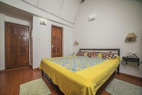 Chalet In Tea Gardens