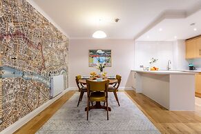 Spacious 2BR House by Madame Tussauds