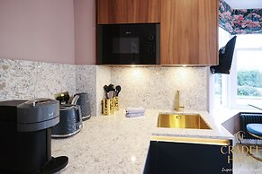 Fair Rigg by Cradel Haus