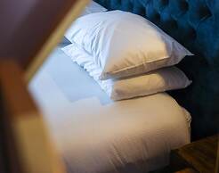 Fair Rigg by Cradel Haus